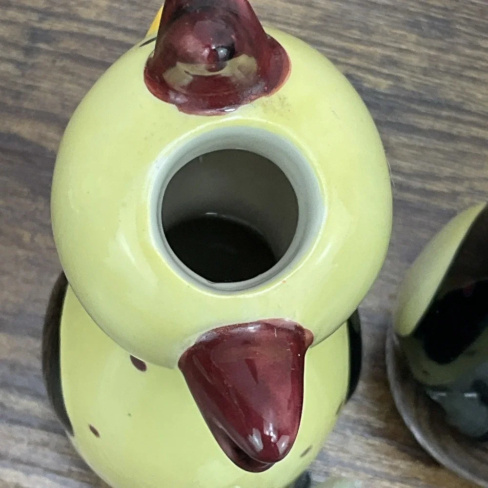 Bonne Lynn Chicken Rooster Figural Oil Vinegar Cruet Set With Basket Holder